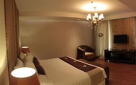 Harrads Hotel And Convention